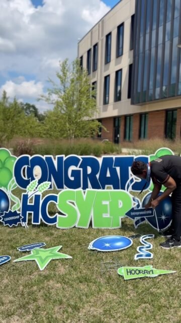 🎉 Congratulations, SYEP Class of 2026! 🌟
It was a pleasure creating custom congratulatory products and a display for the Summer Youth Employment Program celebration at HCC. Congratulations to all of the youth who completed this year’s program! Wishing you continued success as you take the next step in your journey. 👏
A special shout-out to veteran Yard Carder JS❤️ for coming out of retirement to help with this special installation. Your help made this celebration even more memorable and was a walk down memory lane☀️! 💙
#SYEP #SummerYouthEmployment #hcc #Congratulations #YouthSuccess signlady dmvyardcards yardcards maryland
