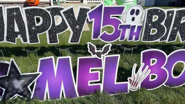 🎬🍿 A Little Fright, A Lot of Birthday Fun! 🎉
Happy 15th Birthday, Mel-Boo! 🎂🩸 One of our favorite customers is celebrating with a scary movie night, and we had so much fun bringing her birthday theme to life! A little spooky, a little sweet, and a whole lot of birthday fun! ❤️
#ScaryMovieNight #Sweet15 #BirthdayYardSigns #signlady #dmvyardcards yardcards maryland